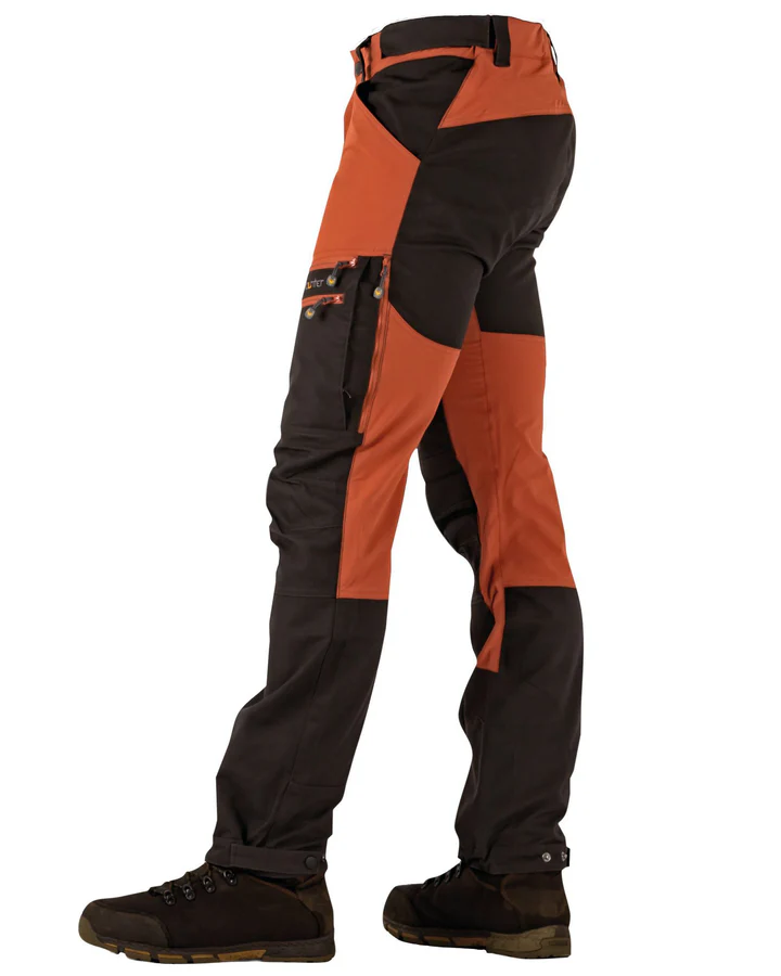 Orange Jagdhose Vännäs Seitenansicht